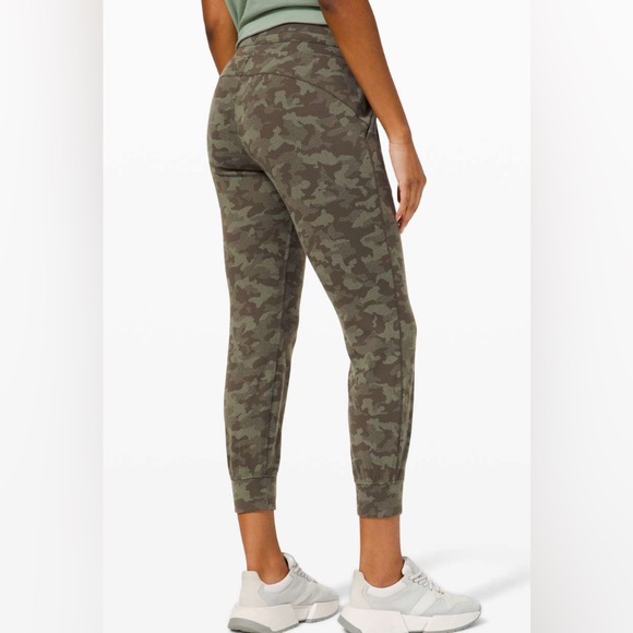 Lululemon Ready to Rulu Jogger - Picture 4 of 13